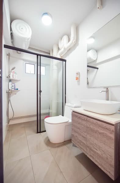 469B Admiralty Drive, 469B Admiralty Drive, 3 Bedrooms, 1,270 sqft, HDB Flat For Sale, by Melva Goh, 500133399 - Bathroom - PropertyGuru.com.sg