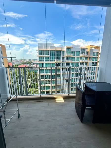 The Glades, 12 Bedok Rise, 1 Bedroom, 452 sqft, Condominium For Sale, by Phoebe Lee, 500133406 - Balcony - PropertyGuru.com.sg