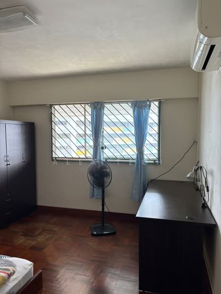 542 Bukit Batok Street 52, 542 Bukit Batok Street 52, Room Rental, 120 sqft, HDB Flat For Rent, by Alex Teoh, 500133410 - Bedroom - PropertyGuru.com.sg