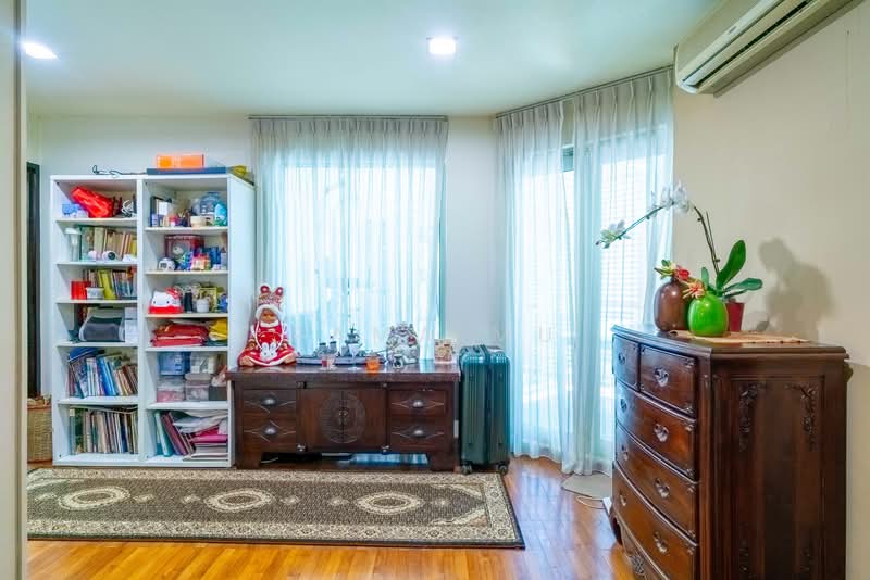 Reno 3.5 Storey Semi-D @ Jalan Mat Jambol, , 9 Bedrooms, 5,000 sqft, Semi-Detached House For Sale, by Rama Mu, 500133419 - Interior - PropertyGuru.com.sg