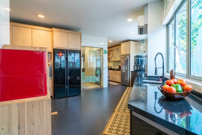 Reno 3.5 Storey Semi-D @ Jalan Mat Jambol, , 9 Bedrooms, 5,000 sqft, Semi-Detached House For Sale, by Rama Mu, 500133419 - Kitchen - PropertyGuru.com.sg