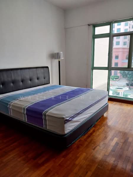 Tiara, 1 Kim Seng Walk, 2 Bedrooms, 893 sqft, Apartment For Rent, by Valerie Heng, 500133428 - Bedroom - PropertyGuru.com.sg