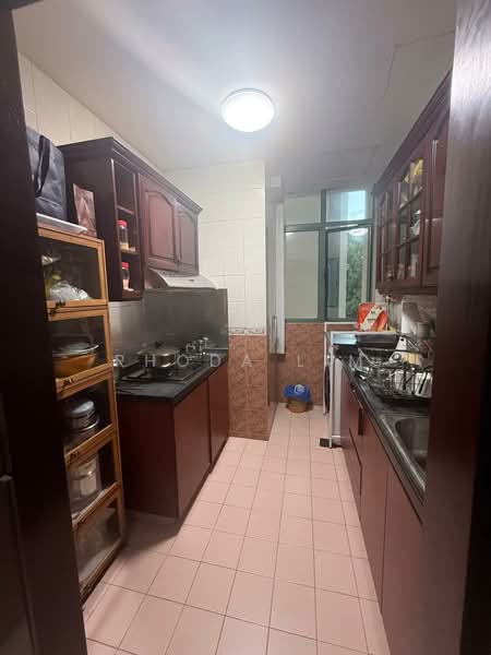 Tanglin Regency, 383 Tanglin Road, 2 Bedrooms, 710 sqft, Condominium For Sale, by Rhoda Lim, 500133432 - Kitchen - PropertyGuru.com.sg