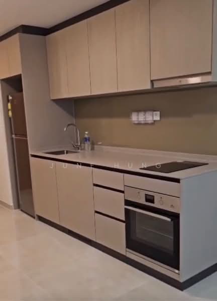 Penrose, 20 Sims Drive, 1 Bedroom, 484 sqft, Condominium For Rent, by June Hung, 500133437 - Kitchen - PropertyGuru.com.sg