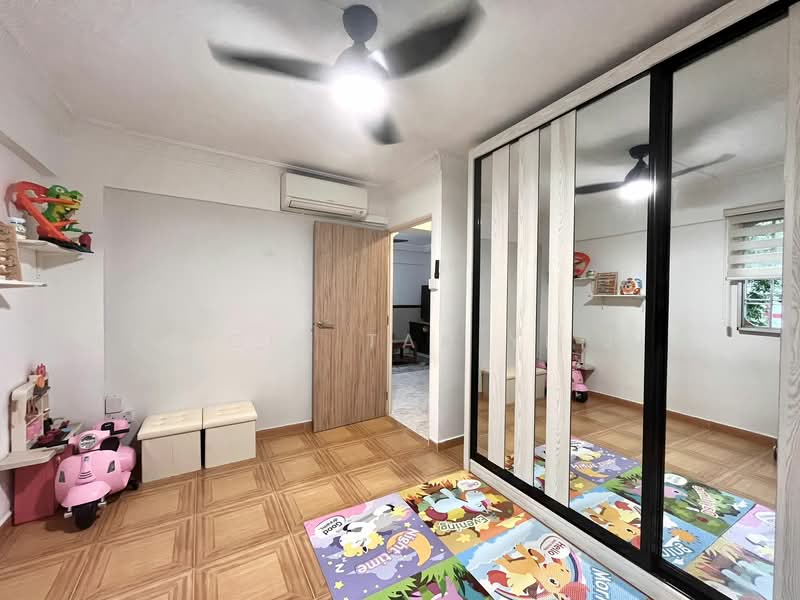 607 Clementi West Street 1, 607 Clementi West Street 1, 3 Bedrooms, 990 sqft, HDB Flat For Sale, by Felicia Tan Yi Jie, 500133440 - Bedroom - PropertyGuru.com.sg