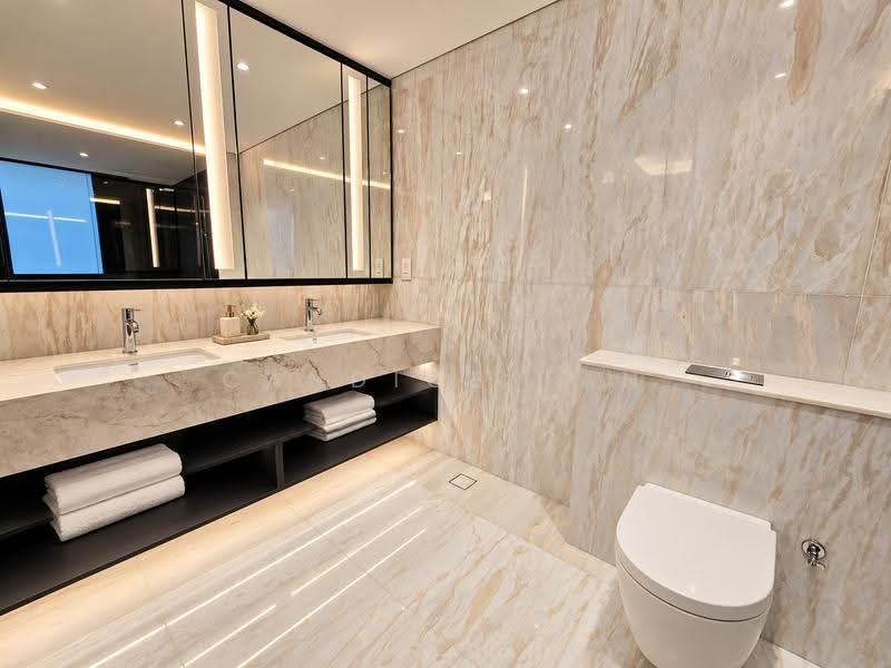 Rare Watten Brand New Detached 7 bedrooms, Hillcrest / Watten/ Shelford Road, Tanglin / Holland / Bukit Timah, 7 Bedrooms, 9,614 sqft, Detached House For Sale, by Candice Tan, 500133441 - Bathroom - PropertyGuru.com.sg