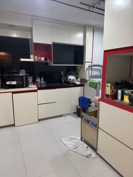535 Bukit Batok Street 52, 535 Bukit Batok Street 52, 3 Bedrooms, 1,571 sqft, HDB Flat For Sale, by Azhar Johar, 500133445 - Kitchen - PropertyGuru.com.sg