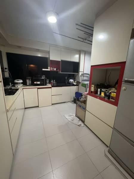 535 Bukit Batok Street 52, 535 Bukit Batok Street 52, 3 Bedrooms, 1,571 sqft, HDB Flat For Sale, by Azhar Johar, 500133445 - Kitchen - PropertyGuru.com.sg