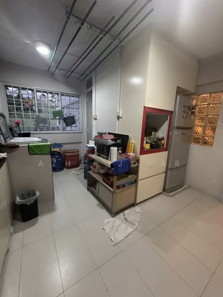 535 Bukit Batok Street 52, 535 Bukit Batok Street 52, 3 Bedrooms, 1,571 sqft, HDB Flat For Sale, by Azhar Johar, 500133445 - Kitchen - PropertyGuru.com.sg
