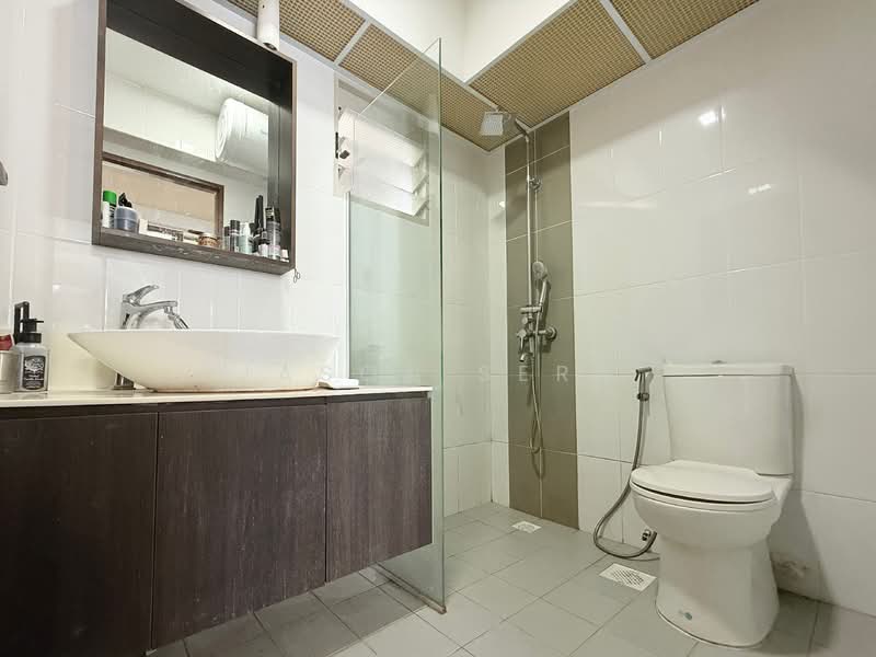 216C Compassvale Drive, 216C Compassvale Drive, 3 Bedrooms, 1,206 sqft, HDB Flat For Sale, by Jason Sern, 500133448 - Bathroom - PropertyGuru.com.sg