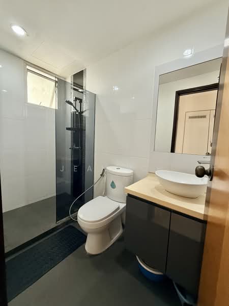 Casablanca, 21 Rosewood Drive, Admiralty / Woodlands, 2 Bedrooms, 893 sqft, Condominium For Rent, by Jean Koh, 500133453 - Bathroom - PropertyGuru.com.sg