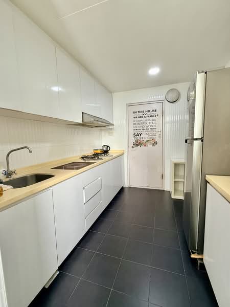 Casablanca, 21 Rosewood Drive, Admiralty / Woodlands, 2 Bedrooms, 893 sqft, Condominium For Rent, by Jean Koh, 500133453 - Kitchen - PropertyGuru.com.sg