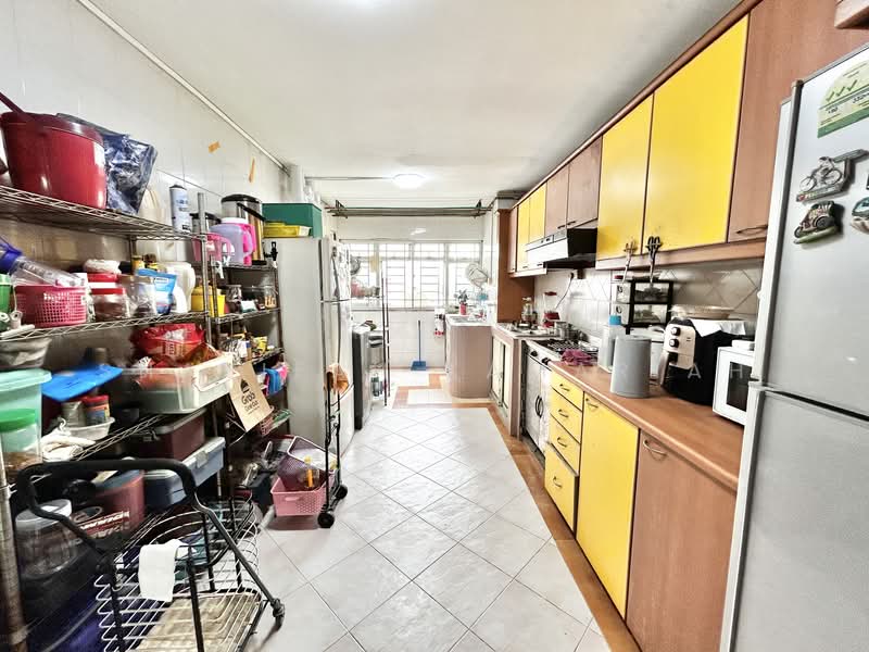100 Bedok North Avenue 4, 100 Bedok North Avenue 4, 3 Bedrooms, 990 sqft, HDB Flat For Sale, by Sharifah Kamariah, 500133460 - Kitchen - PropertyGuru.com.sg