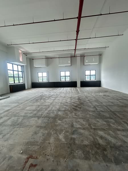 Citilink Warehouse Complex, 102E Pasir Panjang Road, 2,842 sqft, Light Industrial (B1) For Rent, by Corinna Tan, 500133471 - Interior - CommercialGuru.com.sg