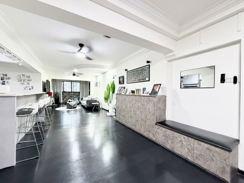 296E Choa Chu Kang Avenue 2, 296E Choa Chu Kang Avenue 2, 3 Bedrooms, 1,313 sqft, HDB Flat For Sale, by Nona Kirana, 500133474 - Living Room - PropertyGuru.com.sg