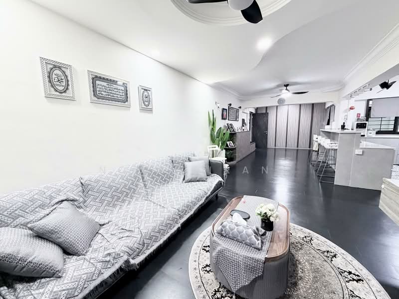 296E Choa Chu Kang Avenue 2, 296E Choa Chu Kang Avenue 2, 3 Bedrooms, 1,313 sqft, HDB Flat For Sale, by Nona Kirana, 500133474 - Living Room - PropertyGuru.com.sg