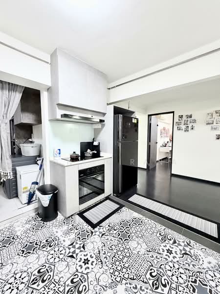 296E Choa Chu Kang Avenue 2, 296E Choa Chu Kang Avenue 2, 3 Bedrooms, 1,313 sqft, HDB Flat For Sale, by Nona Kirana, 500133474 - Kitchen - PropertyGuru.com.sg