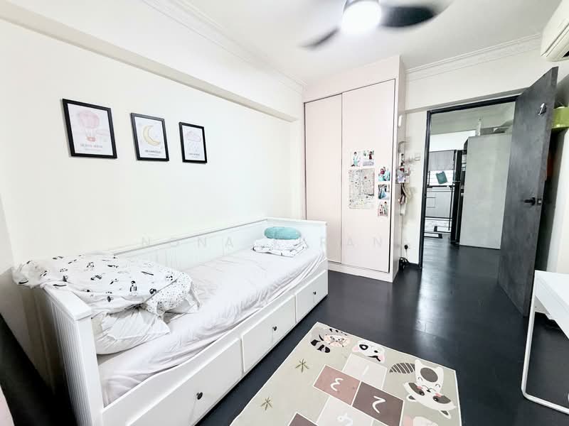 296E Choa Chu Kang Avenue 2, 296E Choa Chu Kang Avenue 2, 3 Bedrooms, 1,313 sqft, HDB Flat For Sale, by Nona Kirana, 500133474 - Bedroom - PropertyGuru.com.sg