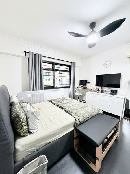 296E Choa Chu Kang Avenue 2, 296E Choa Chu Kang Avenue 2, 3 Bedrooms, 1,313 sqft, HDB Flat For Sale, by Nona Kirana, 500133474 - Bedroom - PropertyGuru.com.sg