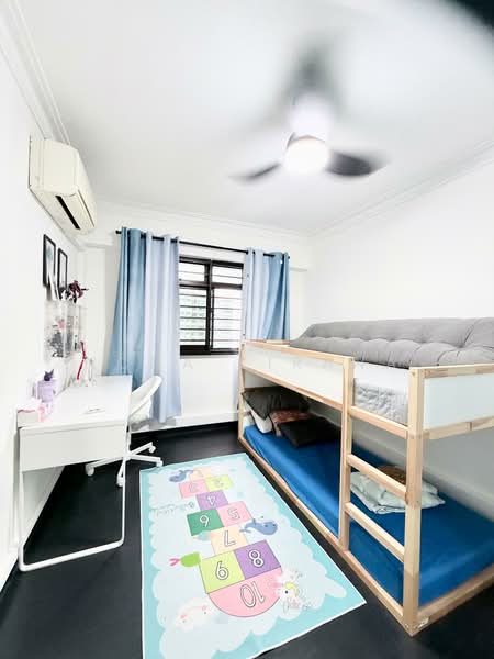 296E Choa Chu Kang Avenue 2, 296E Choa Chu Kang Avenue 2, 3 Bedrooms, 1,313 sqft, HDB Flat For Sale, by Nona Kirana, 500133474 - Bedroom - PropertyGuru.com.sg