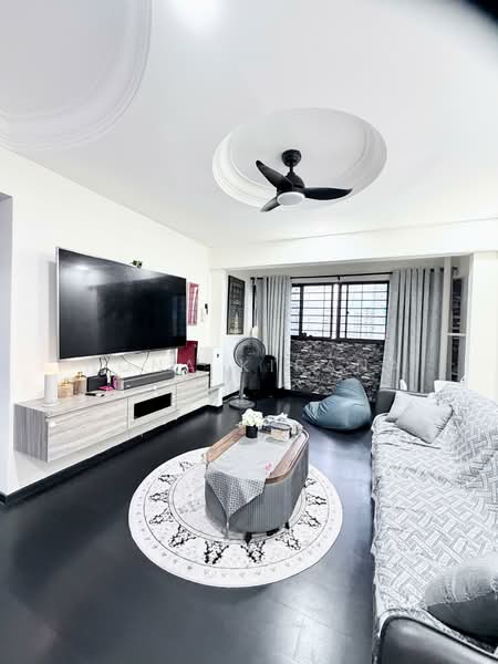 296E Choa Chu Kang Avenue 2, 296E Choa Chu Kang Avenue 2, 3 Bedrooms, 1,313 sqft, HDB Flat For Sale, by Nona Kirana, 500133474 - Living Room - PropertyGuru.com.sg