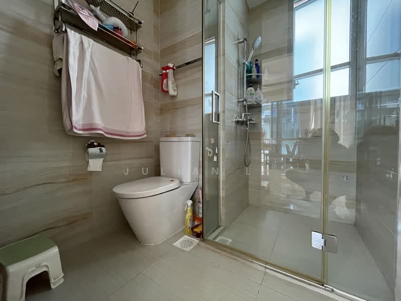 The Santorini, 29 Tampines Street 86, 3 Bedrooms, 1,119 sqft, Condominium For Rent, by Julian Li, 500133476 - Bathroom - PropertyGuru.com.sg
