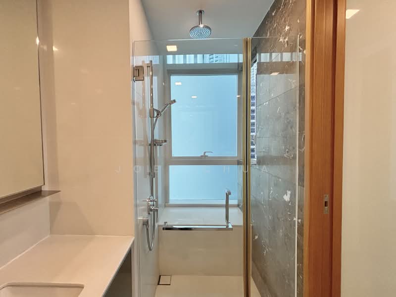 76 Shenton, 76 Shenton Way, 1 Bedroom, 592 sqft, Apartment For Rent, by Joey Chua, 500133478 - Bathroom - PropertyGuru.com.sg