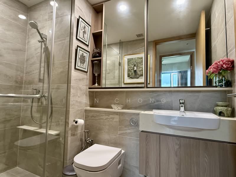Twin VEW, 91 West Coast Vale, 4 Bedrooms, 1,378 sqft, Condominium For Sale, by Ivan Chong, 500133481 - Bathroom - PropertyGuru.com.sg