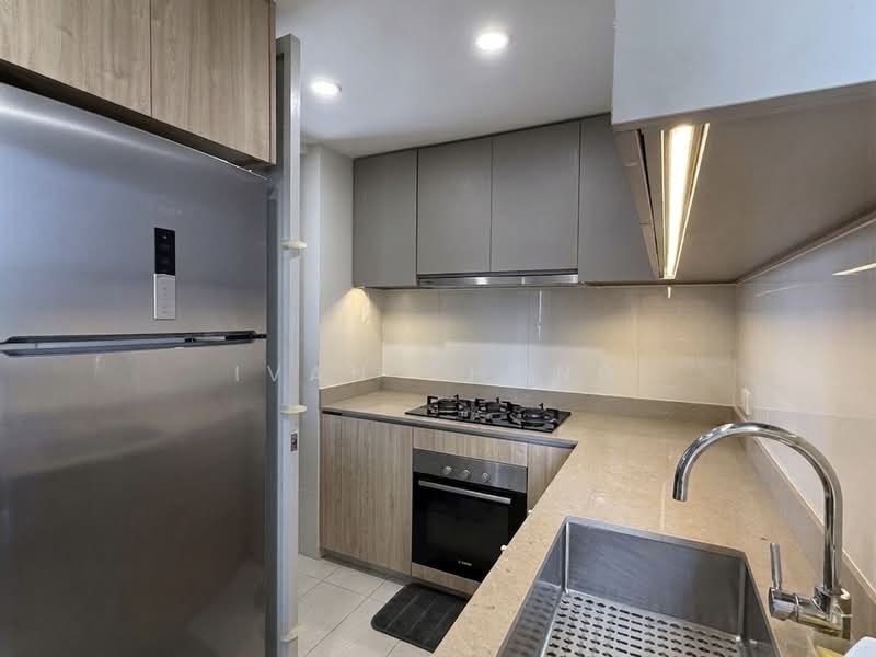 Twin VEW, 91 West Coast Vale, 4 Bedrooms, 1,378 sqft, Condominium For Sale, by Ivan Chong, 500133481 - Kitchen - PropertyGuru.com.sg