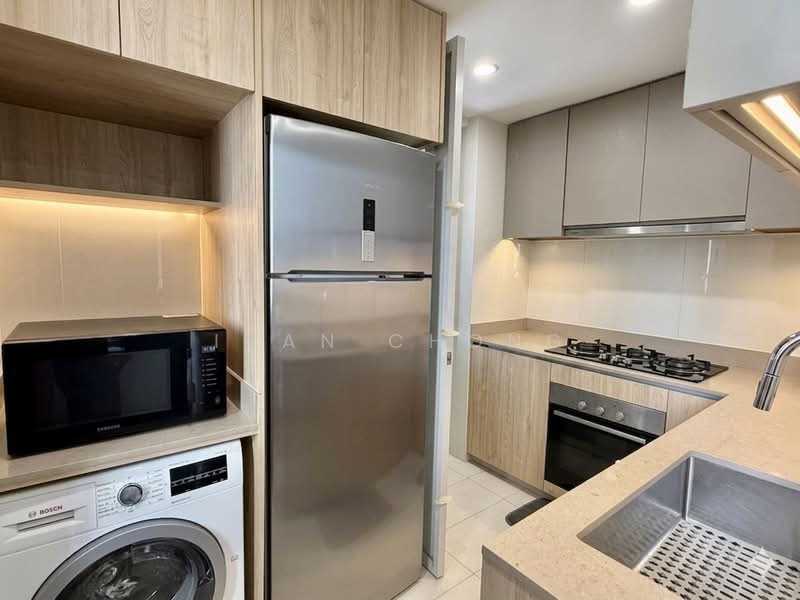 Twin VEW, 91 West Coast Vale, 4 Bedrooms, 1,378 sqft, Condominium For Sale, by Ivan Chong, 500133481 - Kitchen - PropertyGuru.com.sg