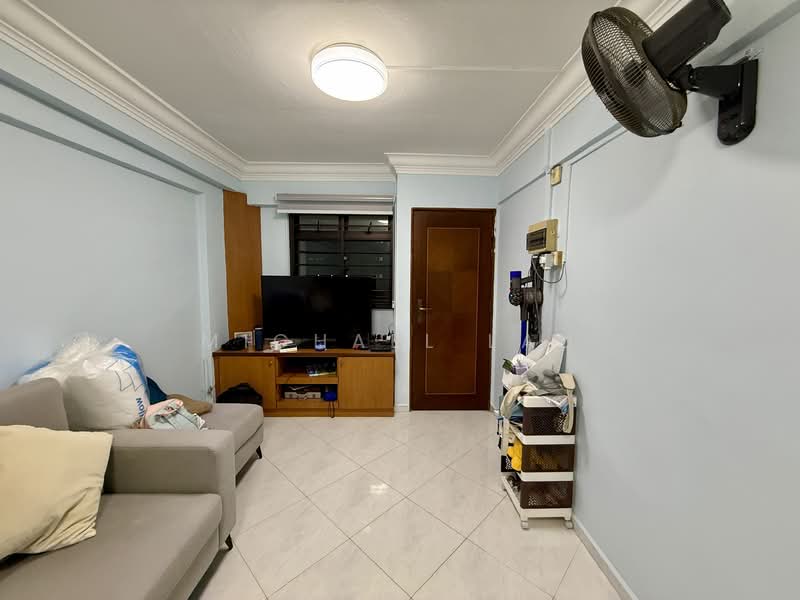 319 Clementi Avenue 4, 319 Clementi Avenue 4, 2 Bedrooms, 721 sqft, HDB Flat For Rent, by Michael Lau, 500133482 - Living Room - PropertyGuru.com.sg
