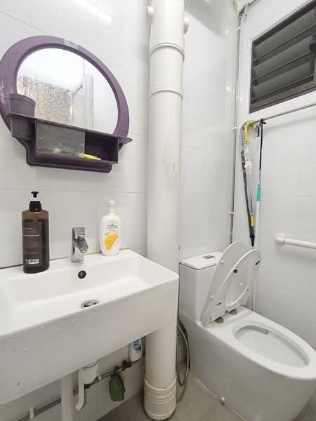 107 Simei Street 1, 107 Simei Street 1, Room Rental, 100 sqft, HDB Flat For Rent, by Kenny Kan, 500133484 - Bathroom - PropertyGuru.com.sg