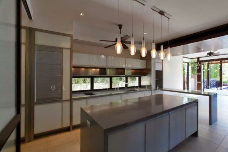 Ocean Drive, , 6 Bedrooms, 7,000 sqft, Bungalow House For Sale, by Gladwin Quek, 500133494 - Kitchen - PropertyGuru.com.sg