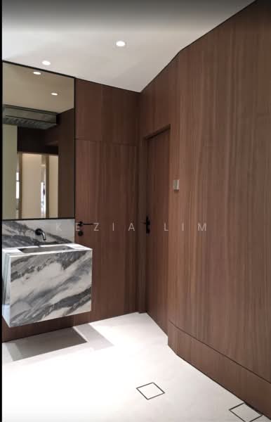 Restaurant Space at South Bridge Road, , 2,000 sqft, Food & Beverage For Rent, by Kezia Lim, 500133495 - Bathroom - CommercialGuru.com.sg