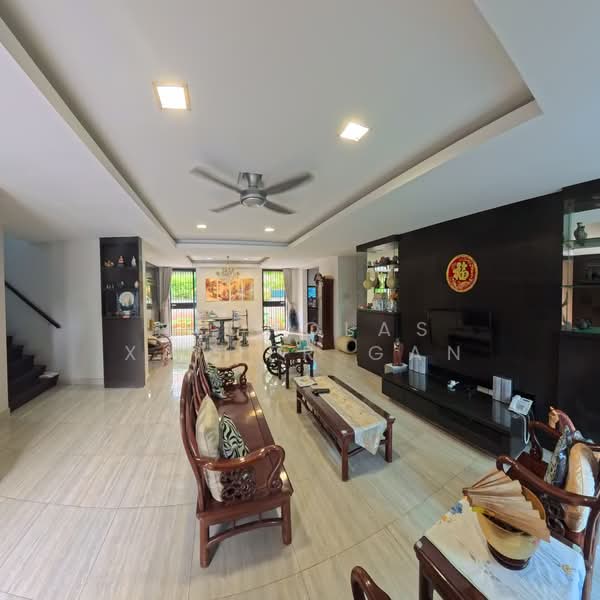 Rare East Coast Detached Gem, 1KM to Tao Nan, Ngee Ann Pri, CHIJ Katong, Haig Girls School, , 8 Bedrooms, 4,140 sqft, Detached House For Sale, by Nicholas Xavier Gan, 500133536 - Living Room - PropertyGuru.com.sg