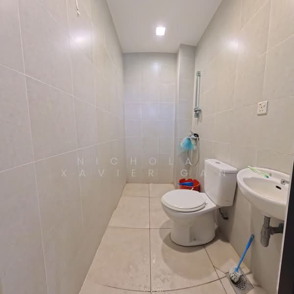 Rare East Coast Detached Gem, 1KM to Tao Nan, Ngee Ann Pri, CHIJ Katong, Haig Girls School, , 8 Bedrooms, 4,140 sqft, Detached House For Sale, by Nicholas Xavier Gan, 500133536 - Bathroom - PropertyGuru.com.sg