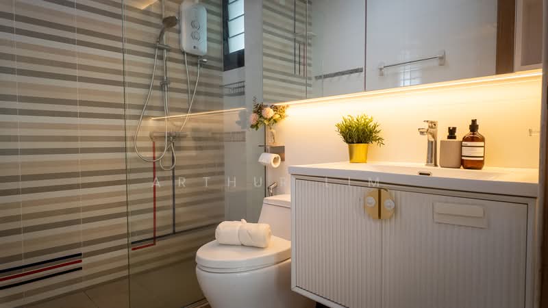 415D Northshore Drive, 415D Northshore Drive, 3 Bedrooms, 1,023 sqft, HDB Flat For Sale, by Arthur Lim, 500133542 - Common Bathroom - PropertyGuru.com.sg
