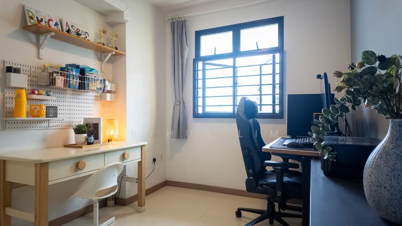 415D Northshore Drive, 415D Northshore Drive, 3 Bedrooms, 1,023 sqft, HDB Flat For Sale, by Arthur Lim, 500133542 - Common Bedroom 1 (Currently Study) - PropertyGuru.com.sg