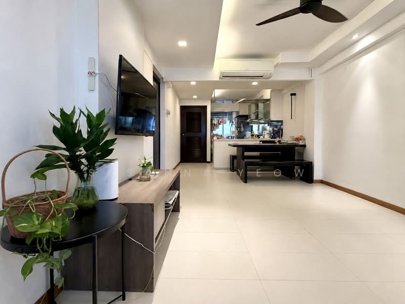 46 Marine Crescent, 46 Marine Crescent, 3 Bedrooms, 818 sqft, HDB Flat For Sale, by Susanna Yeow, 500133548 - Living Room - PropertyGuru.com.sg
