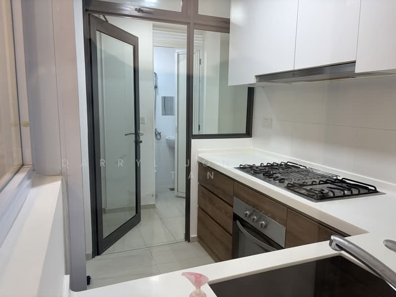 The Topiary, 11 Fernvale Lane, 3 Bedrooms, 1,367 sqft, Executive Condominium For Rent, by Darryl Jonathan Tan, 500133549 - Kitchen - PropertyGuru.com.sg