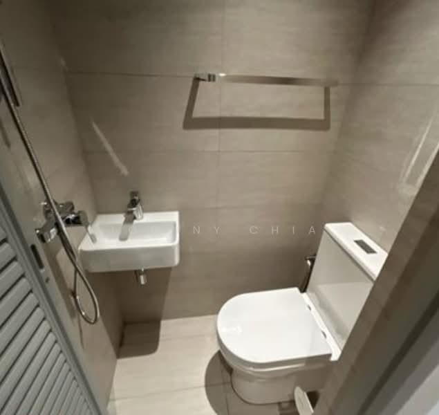 One Holland Village Residences, 5 Holland Village Way, 2 Bedrooms, 1,087 sqft, Condominium For Rent, by Johnny Chia, 500133550 - Bathroom - PropertyGuru.com.sg