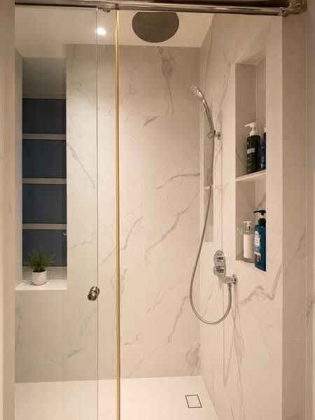 Poshgrove East, 333 East Coast Road, 2 Bedrooms, 1,733 sqft, Condominium For Sale, by Joshua Tan, 500133551 - Bathroom - PropertyGuru.com.sg