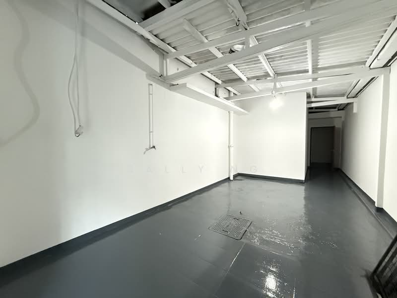 Worker stay and Shop unit - Geylang, Geylang, 3 Bedrooms, 1,500 sqft, Shophouse For Rent, by Sally Ng, 500133558 - Interior - PropertyGuru.com.sg