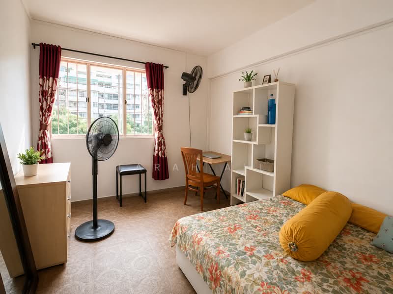82 Bedok North Road, 82 Bedok North Road, 3 Bedrooms, 990 sqft, HDB Flat For Sale, by Farah Ali, 500133560 - Bedroom - PropertyGuru.com.sg