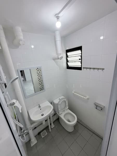 545 Bedok North Street 3, 545 Bedok North Street 3, Room Rental, 153 sqft, HDB Flat For Rent, by Jade Lee, 500133575 - Bathroom - PropertyGuru.com.sg
