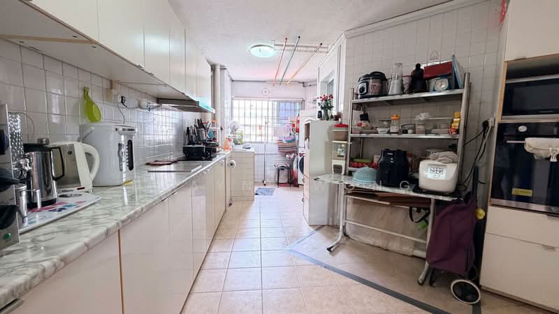 236 Yishun Ring Road, 236 Yishun Ring Road, 3 Bedrooms, 1,033 sqft, HDB Flat For Sale, by Dwayne Wong, 500133577 - Kitchen - PropertyGuru.com.sg
