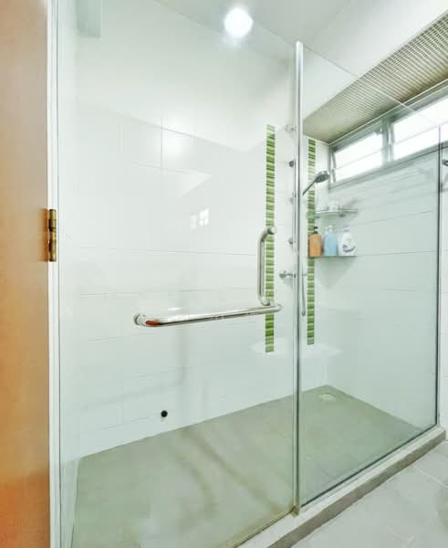 452 Yishun Ring Road, 452 Yishun Ring Road, 3 Bedrooms, 990 sqft, HDB Flat For Sale, by Jowell Chia 谢炳耀, 500133579 - Bathroom - PropertyGuru.com.sg