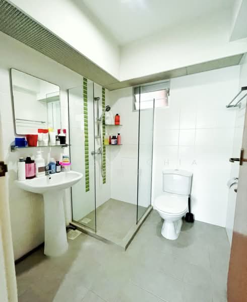 452 Yishun Ring Road, 452 Yishun Ring Road, 3 Bedrooms, 990 sqft, HDB Flat For Sale, by Jowell Chia 谢炳耀, 500133579 - Bathroom - PropertyGuru.com.sg