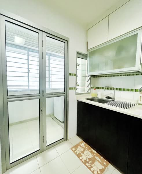 452 Yishun Ring Road, 452 Yishun Ring Road, 3 Bedrooms, 990 sqft, HDB Flat For Sale, by Jowell Chia 谢炳耀, 500133579 - Kitchen - PropertyGuru.com.sg