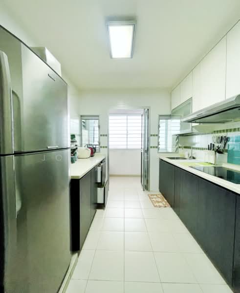 452 Yishun Ring Road, 452 Yishun Ring Road, 3 Bedrooms, 990 sqft, HDB Flat For Sale, by Jowell Chia 谢炳耀, 500133579 - Kitchen - PropertyGuru.com.sg